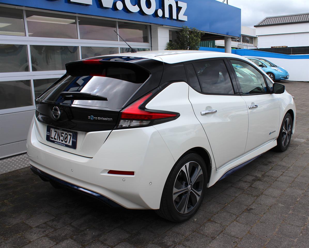 Nissan leaf g комплектация