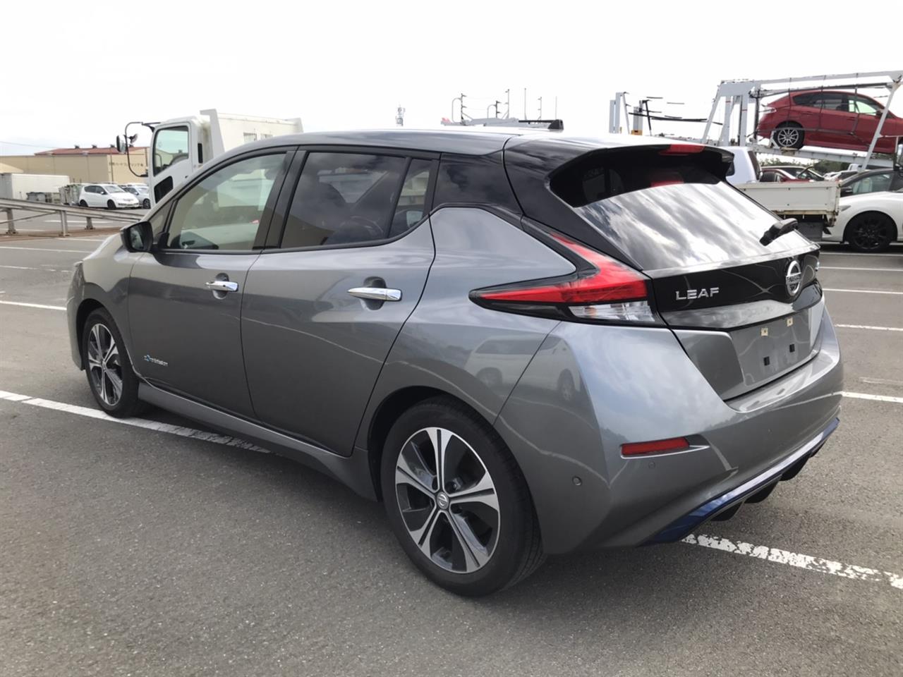 Nissan leaf g комплектация