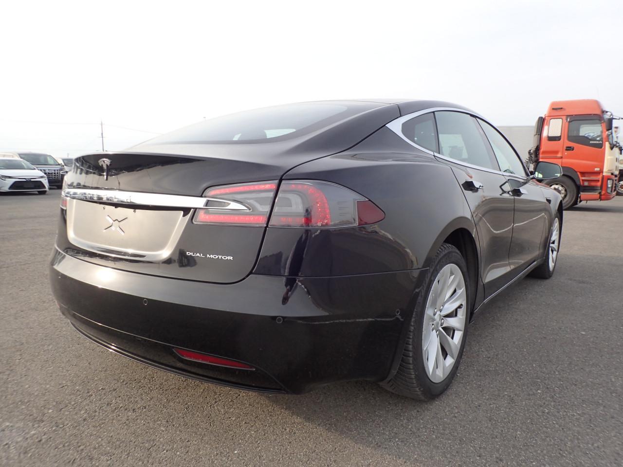 2020 Tesla Model S Long Range Raven